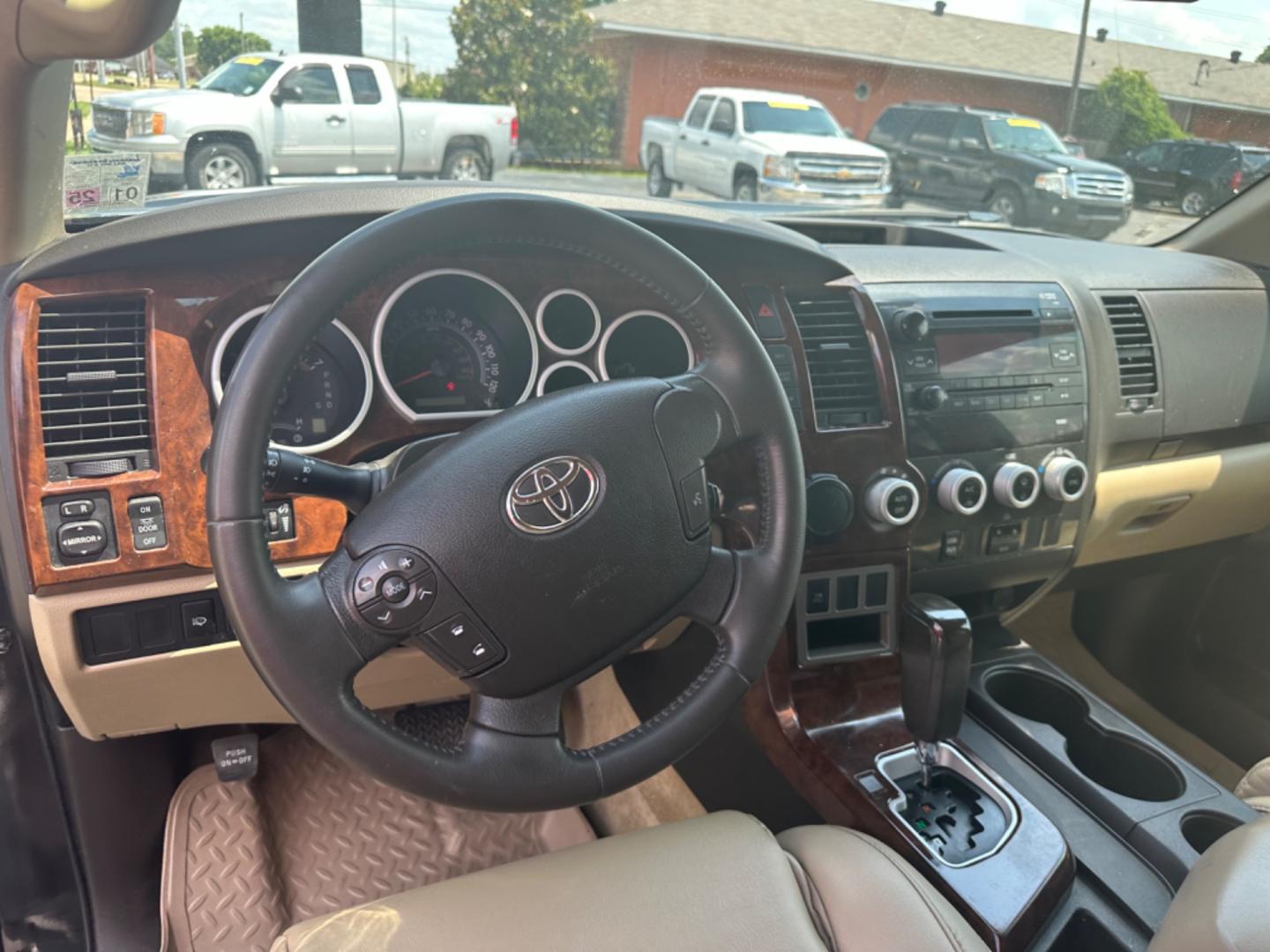 2010 Toyota Sequoia (5TDZM5G11AS) , located at 419 N 18th St., Monroe, LA, 71201, (318) 410-9250, 32.514370, -92.105133 - Photo#2